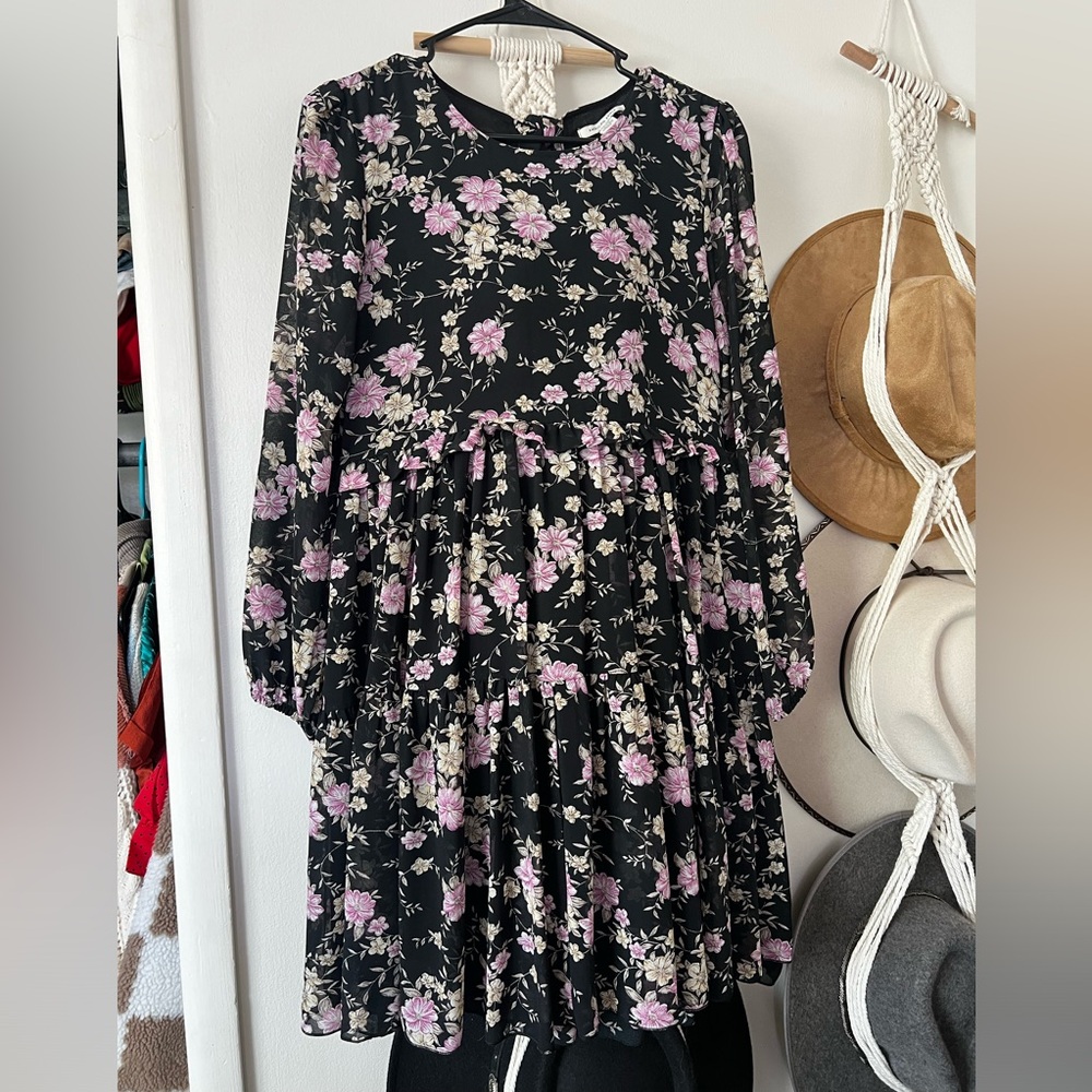 LIKE NEW ⭐️ American Eagle Black Dress with Purple florals & Sheer long sleeves